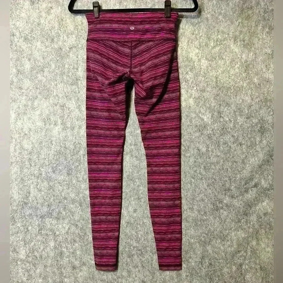 Lululemon Wunder Under Pant III - Size 4 - Picture 3 of 5